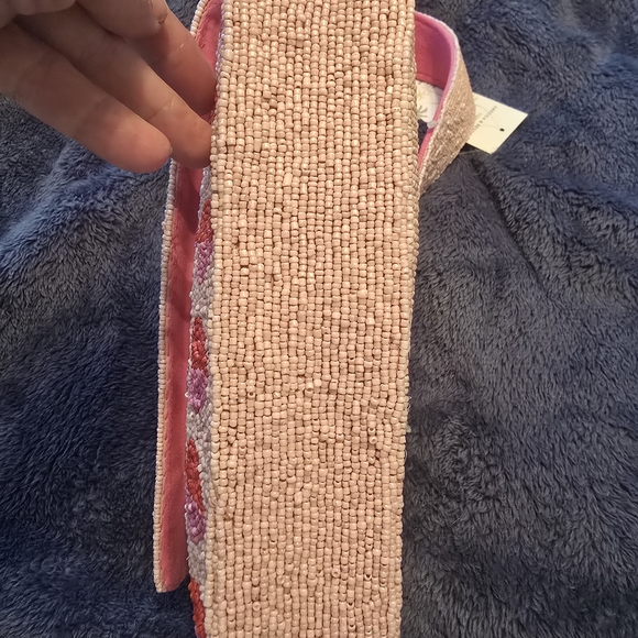 Heart Patterned Pink and Red Beaded Bag - Picture 5 of 11